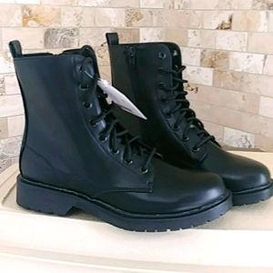 Combat boots nwt size 8
